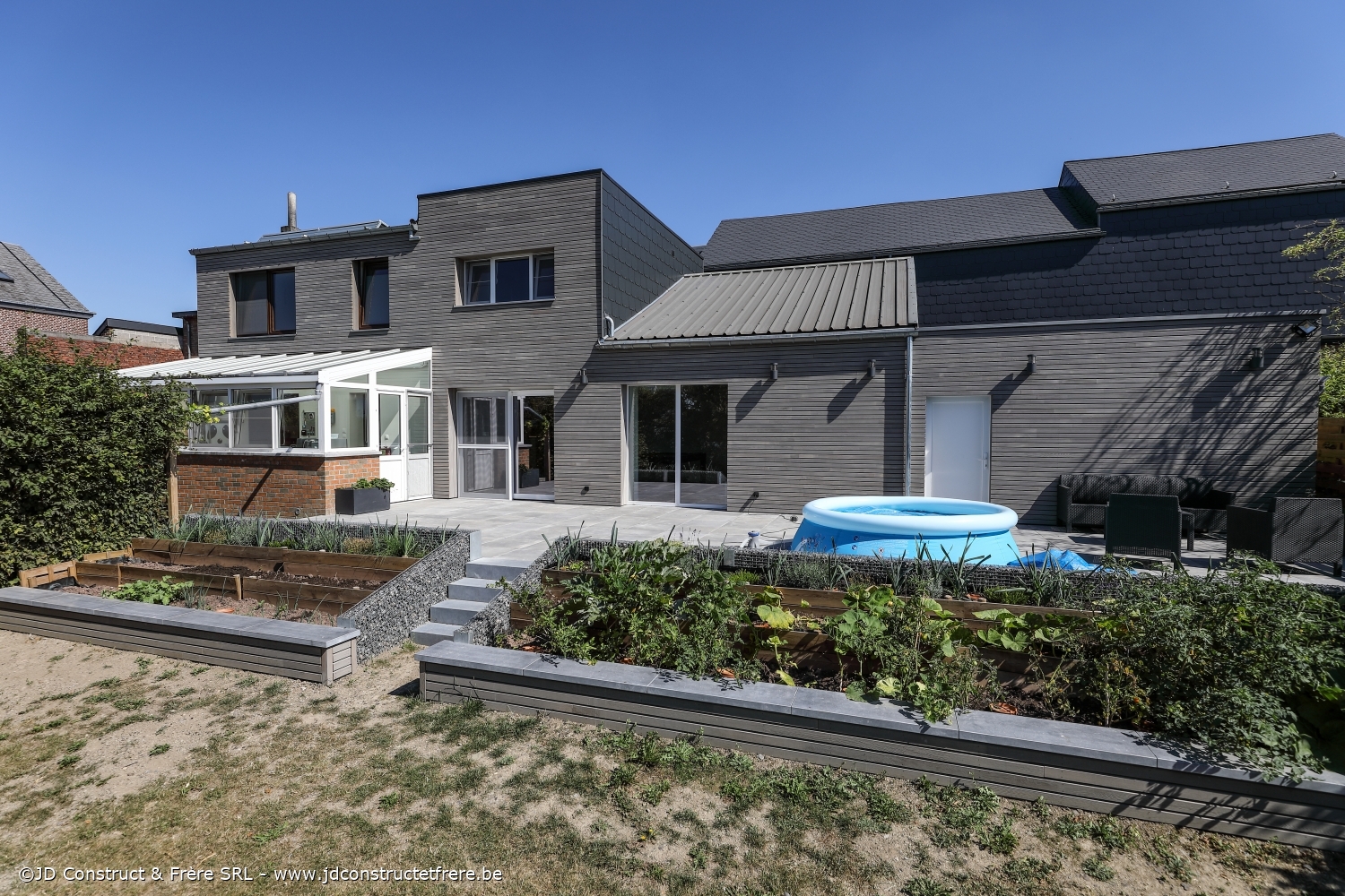 Aménagements intérieur et extérieur